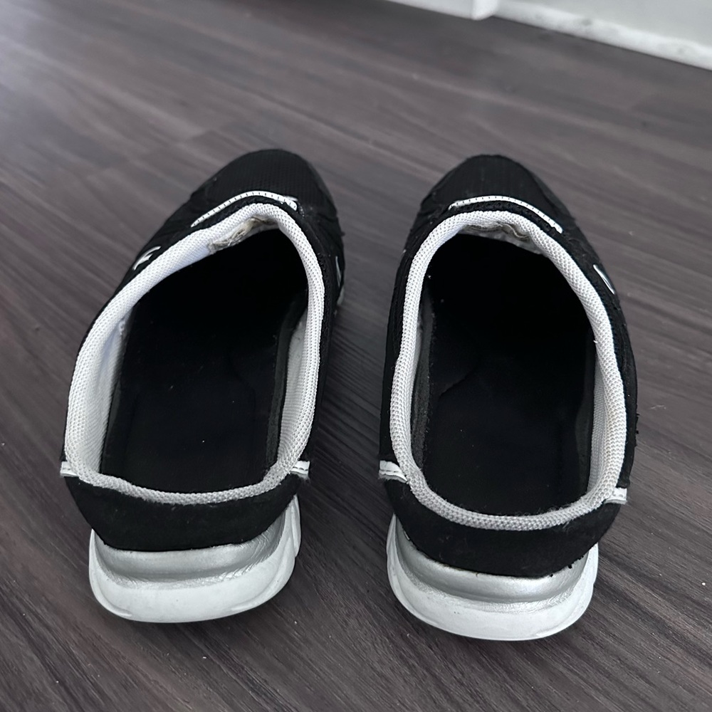 Champion Shoes - Picture 3 of 5